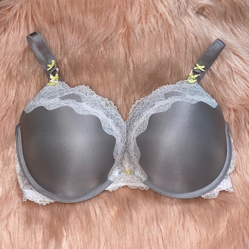 Victoria Secret Bra size 36DD